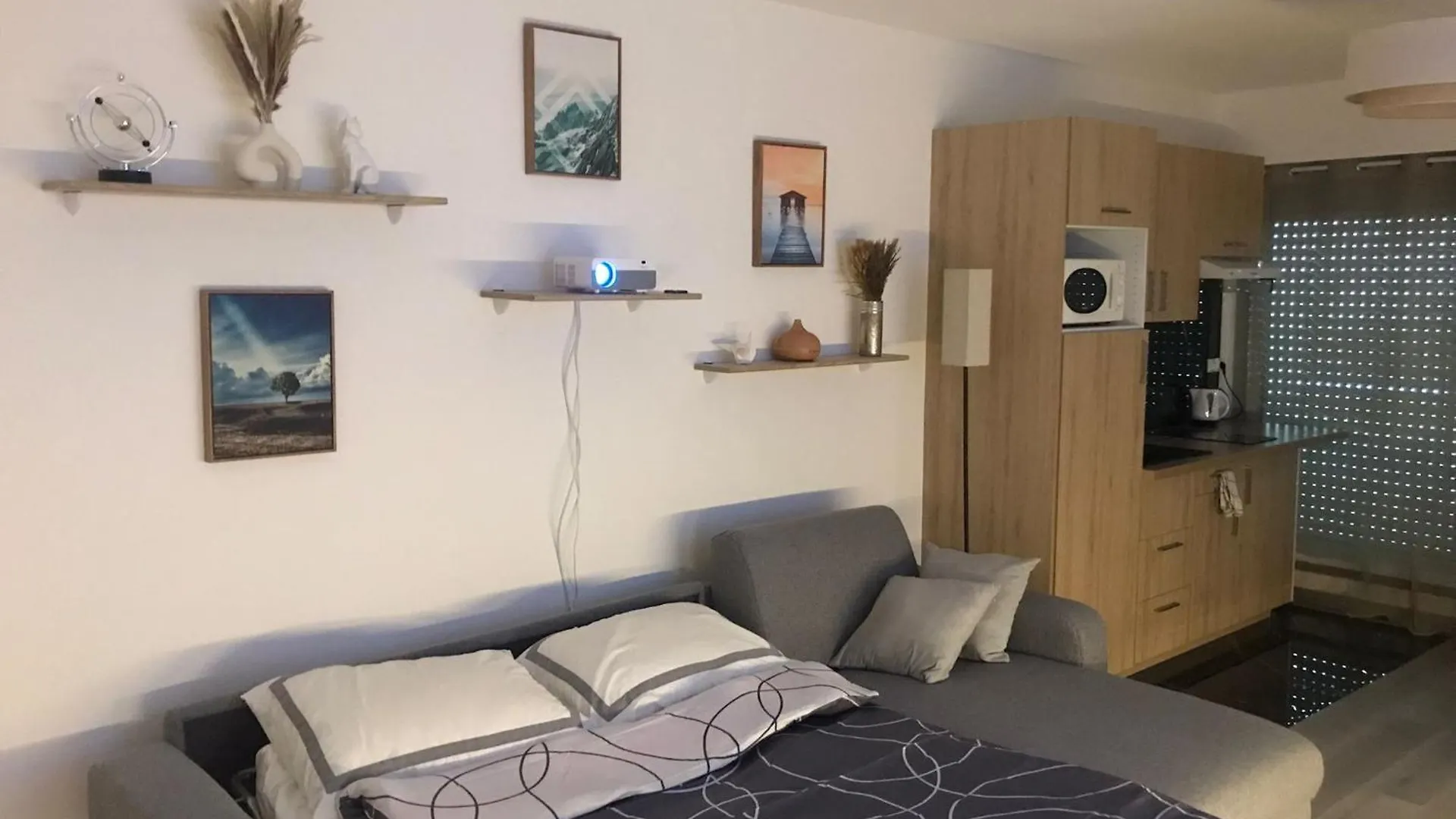 Studio 31m2 Plein Est Avec Balcon Laumiere Appartement